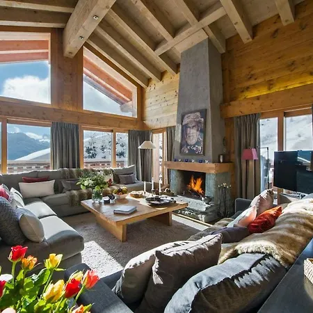 Refined With Scenic Views Villa Verbier