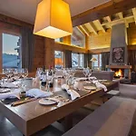 Refined With Scenic Views וורבייה