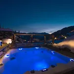Refined With Scenic Views *