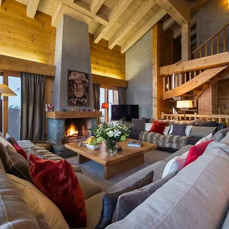 Refined With Scenic Views ヴィラ