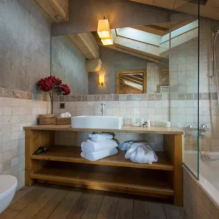 Refined With Scenic Views ヴィラ