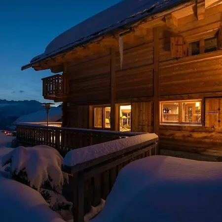 ヴィラ Refined With Scenic Views *